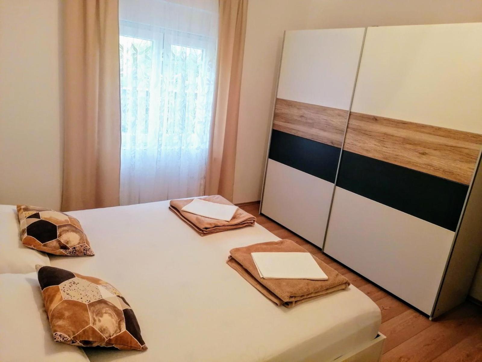 Apartman Tralje Сень Екстер'єр фото