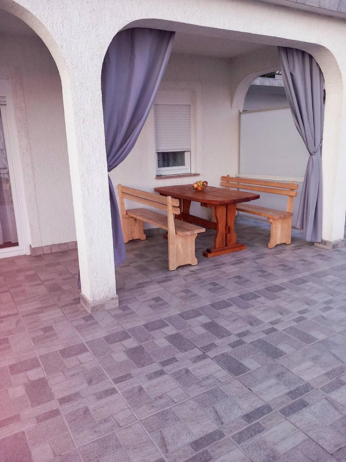 Apartman Tralje Сень Екстер'єр фото